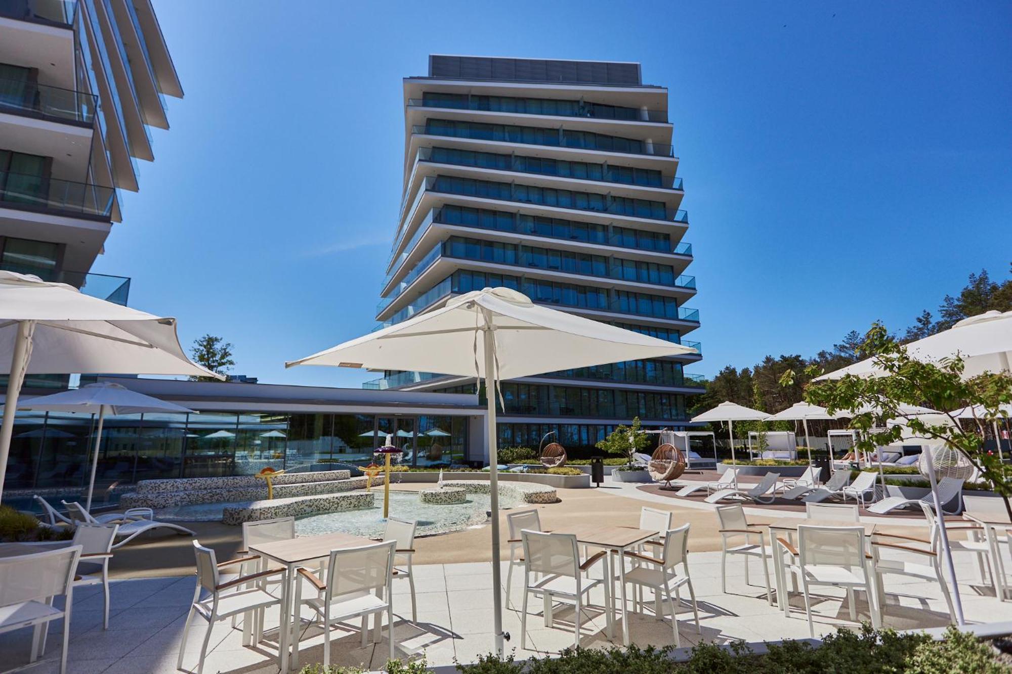 Wave Beachfront Family Apartment Miedzyzdroje Exterior foto