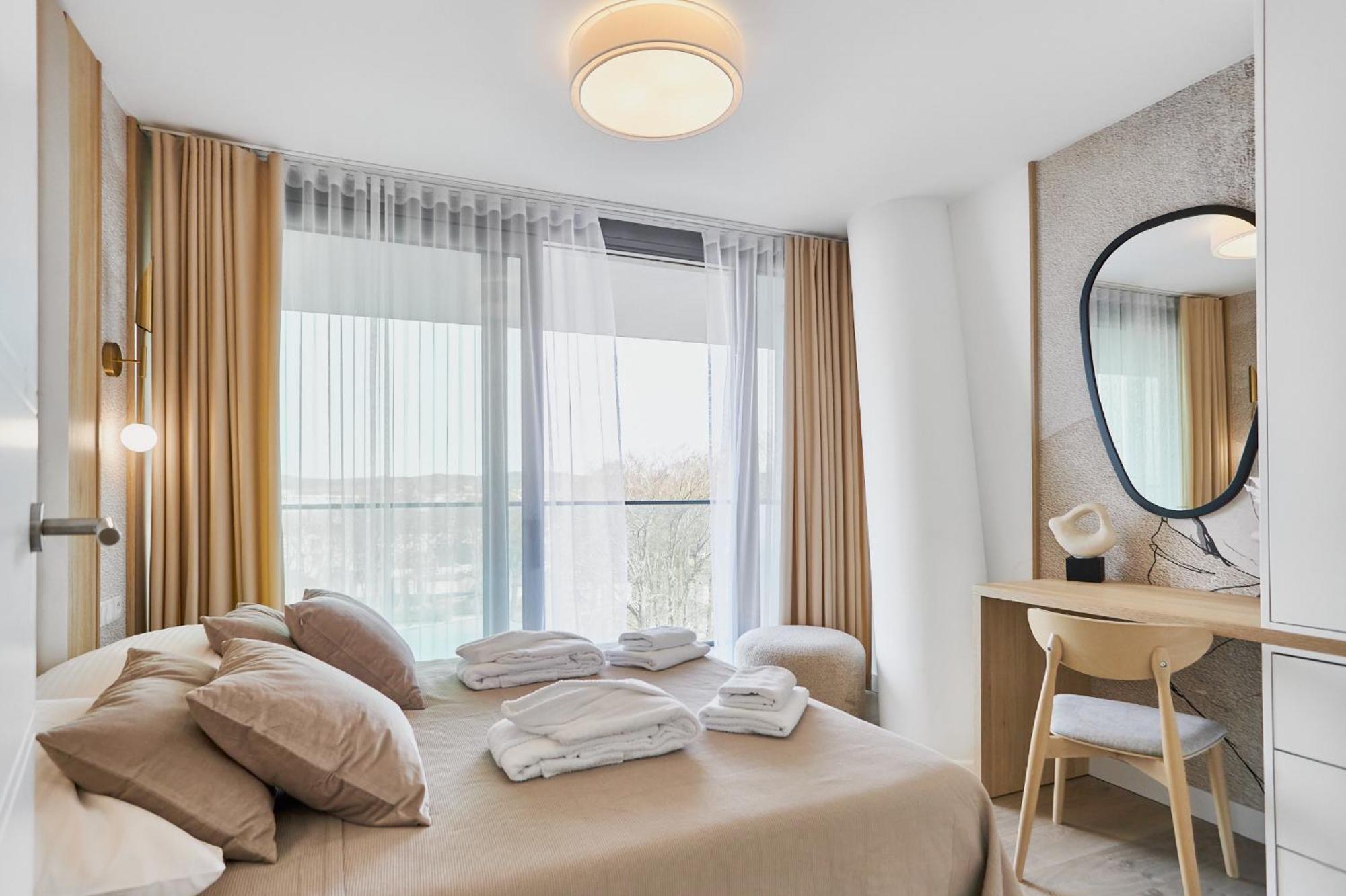 Wave Beachfront Family Apartment Miedzyzdroje Exterior foto